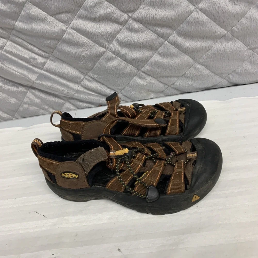 Keen Newport H2 Waterproof Sandals Brown Kids Size Rubbed Off Drawstring